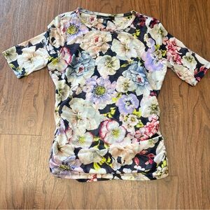 White House Black Market WHBM Floral Mesh Top Size Medium
